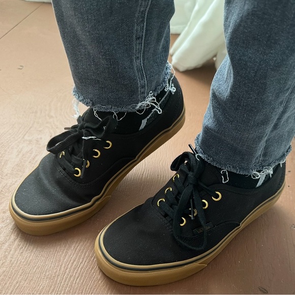 Vans Shoes - 🆕 Vans  Shoes